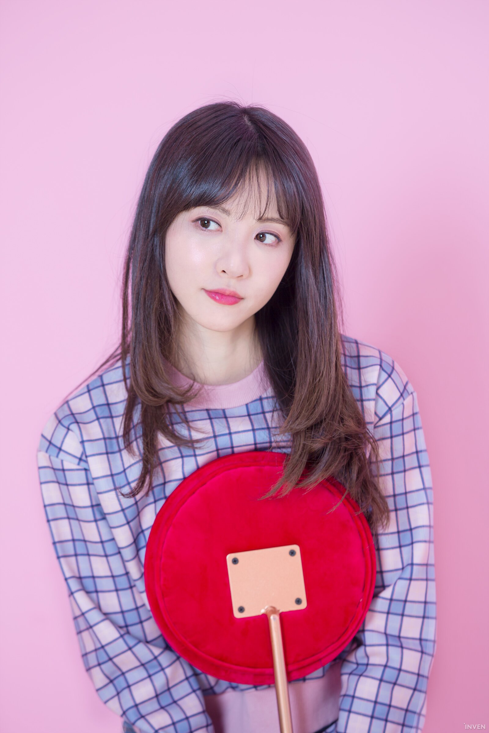 Ngắm trọn nhan sắc tựa thiên thần của nữ MC mới của LCK Kim Min Ah, không chỉ tài năng mà còn vô cùng xinh đẹp - Ảnh 22. Ngắm trọn nhan sắc tựa thiên thần của nữ MC mới của LCK Kim Min Ah, không chỉ tài năng mà còn vô cùng xinh đẹp - Ảnh 22.