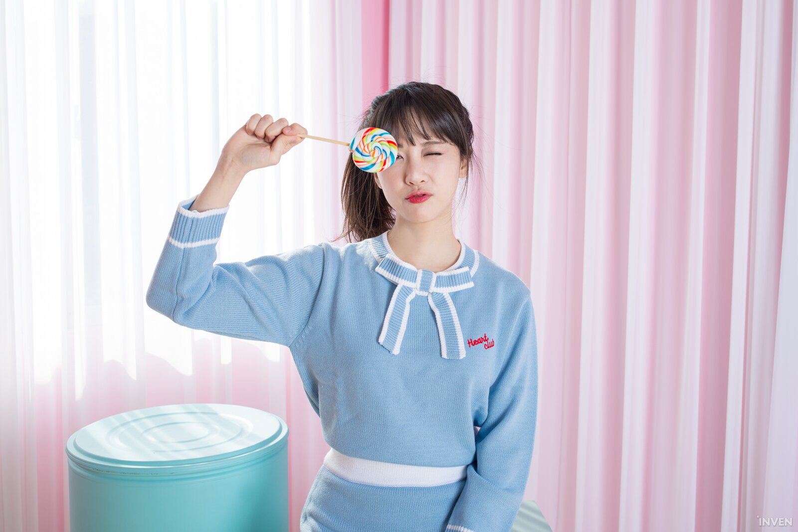 Ngắm trọn nhan sắc tựa thiên thần của nữ MC mới của LCK Kim Min Ah, không chỉ tài năng mà còn vô cùng xinh đẹp - Ảnh 23. Ngắm trọn nhan sắc tựa thiên thần của nữ MC mới của LCK Kim Min Ah, không chỉ tài năng mà còn vô cùng xinh đẹp - Ảnh 23.