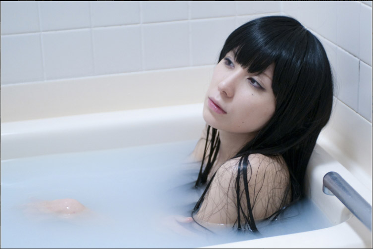 Con gái quỷ thần Girl From Nowhere là chị em kết nghĩa với Tomie Nhật Bản: Giống từ tính cách kích nghiệp đến cả tạo hình? - Ảnh 3. Con gái quỷ thần Girl From Nowhere là chị em kết nghĩa với Tomie Nhật Bản: Giống từ tính cách kích nghiệp đến cả tạo hình? - Ảnh 3.