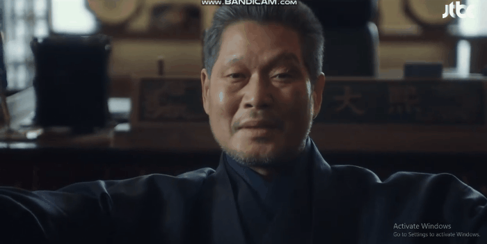 4 giả thuyết quan hệ giữa đi&ecirc;n nữ v&agrave; &ocirc;ng tr&ugrave;m phản diện Tầng Lớp Itaewon: Liệu c&oacute; phải cha con thất lạc? - Ảnh 1.