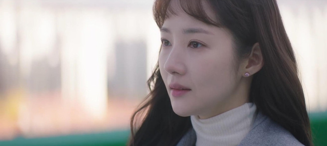 Trời Đẹp Em Sẽ Đến tập 1: Park Min Young đi làm bị đánh bờm đầu, chán nản bỏ về quê được crush tỏ tình luôn - Ảnh 3.