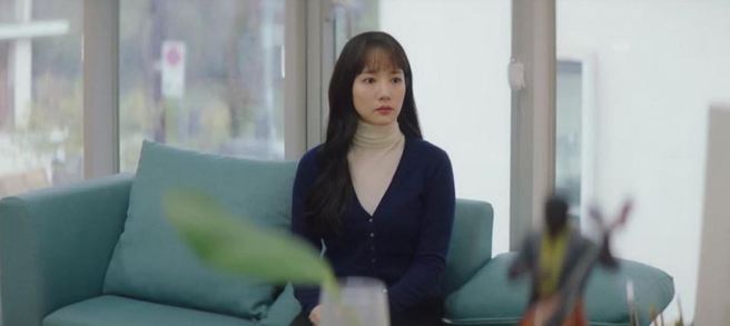 Trời Đẹp Em Sẽ Đến tập 1: Park Min Young đi làm bị đánh bờm đầu, chán nản bỏ về quê được crush tỏ tình luôn - Ảnh 6.