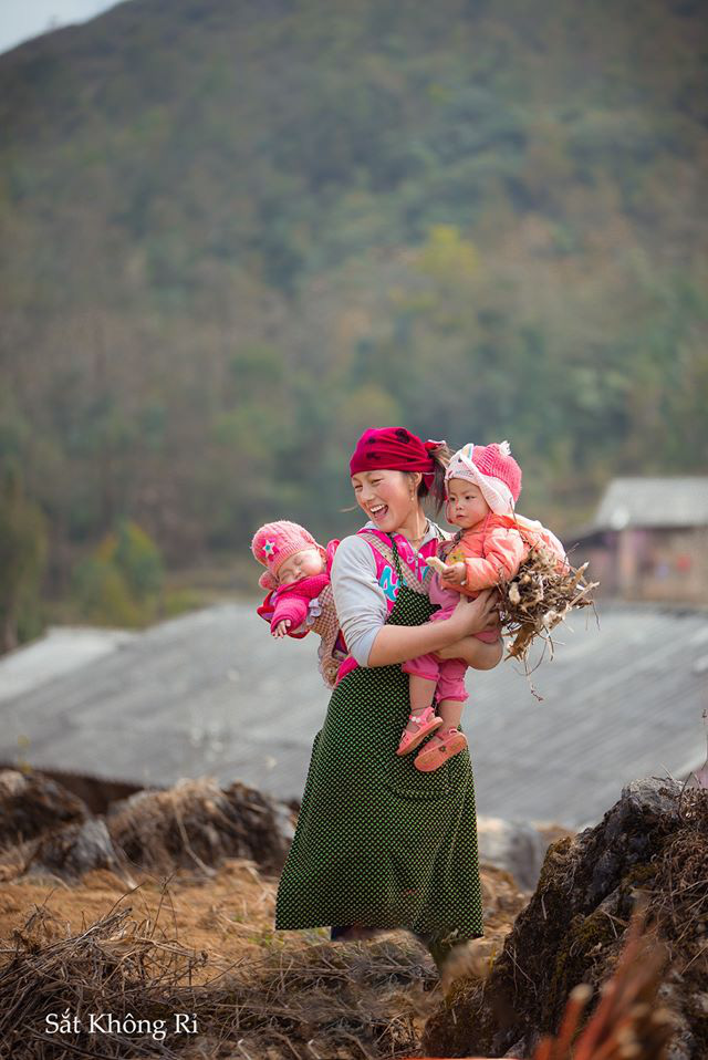 Chữ Hoa Chữ H Được Làm Bằng Nước Với Giọt Và Giọt Nước Được Cô Lập Trên Nền  Trắng Hình ảnh Sẵn có  Tải xuống Hình ảnh Ngay bây giờ  iStock