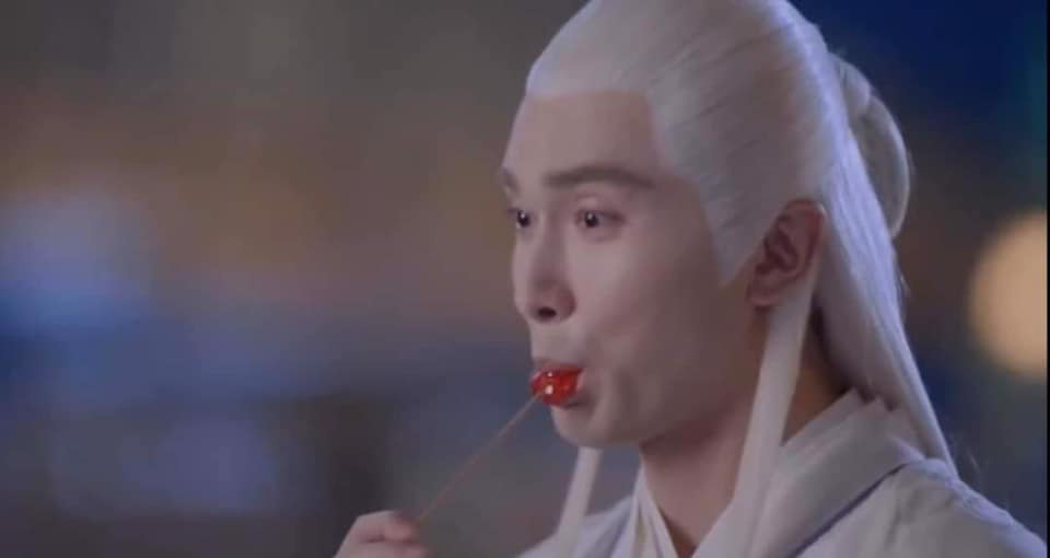 Đ&ocirc;ng Hoa Đế Qu&acirc;n (Chẩm Thượng Thư) c&oacute; cả rổ biểu cảm nịnh nọt rẻ tiền, bảo sao Địch Lệ Nhiệt Ba kh&ocirc;ng m&ecirc; anh cho được - Ảnh 5.