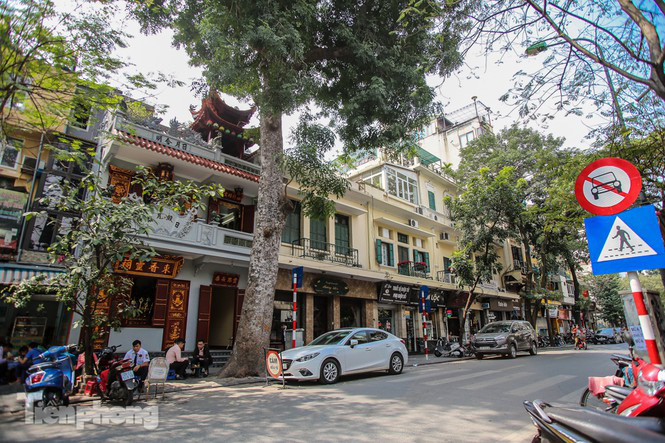 Những tuyến phố đắt đỏ c&oacute; gi&aacute; đất cả tỷ đồng/m2 ở H&agrave; Nội - Ảnh 10.