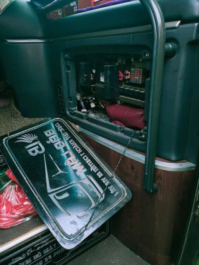 Khởi tố t&agrave;i xế giấu 720 triệu đồng của kh&aacute;ch để qu&ecirc;n tr&ecirc;n xe - Ảnh 2.