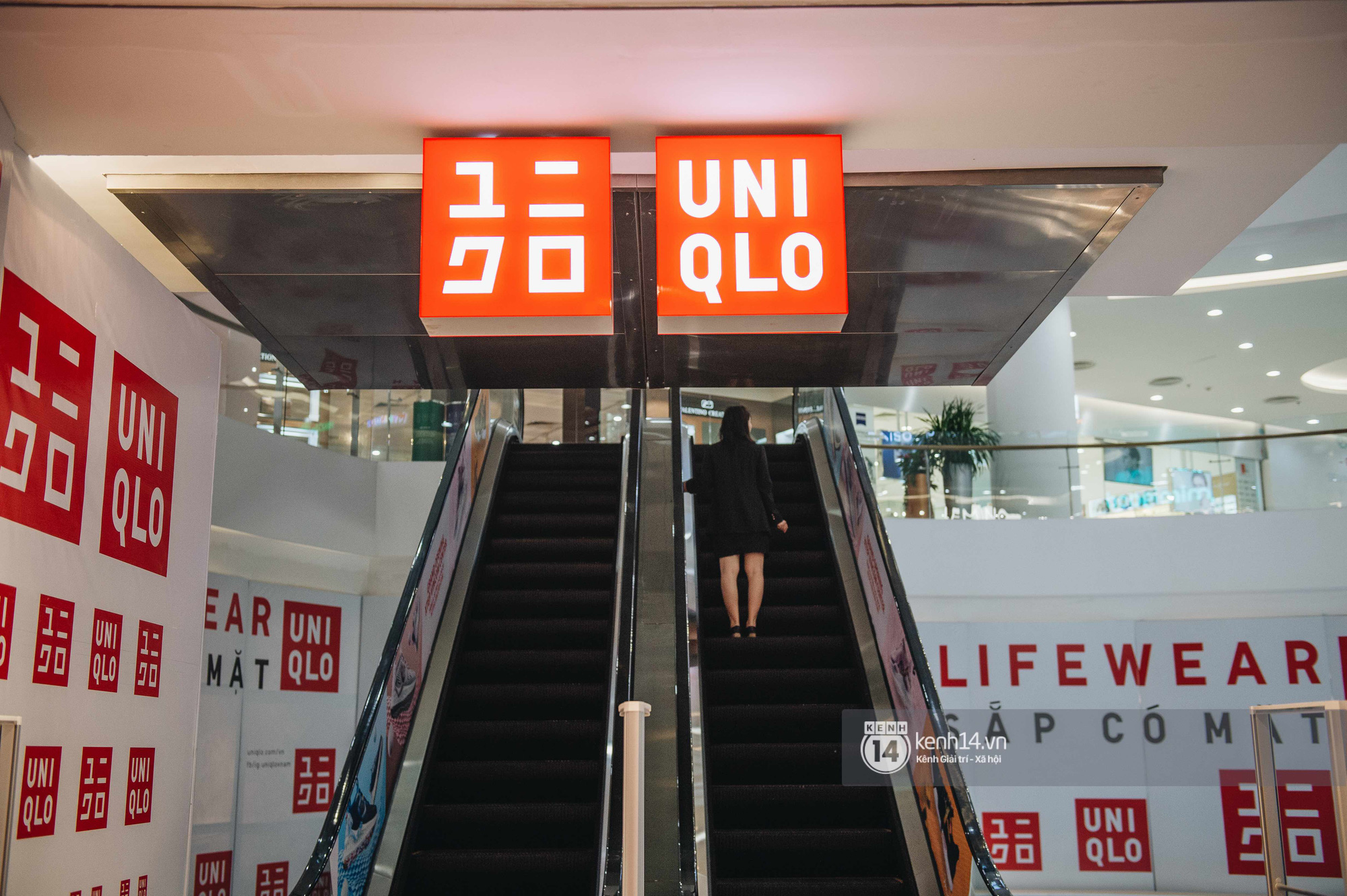 1 tuần trước ngày khai trương, cửa hàng UNIQLO đầu tiên tại Hà Nội đã chiếm trọn spotlight phố Phạm Ngọc Thạch - Ảnh 3.