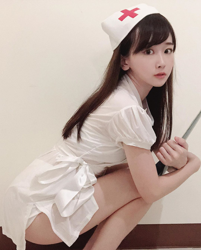 Cosplay Thành Nữ Y Tá Quyến Rũ Trên Sóng Cô Nàng Streamer Xinh đẹp Gây Chú ý Tiêu Chuẩn Tìm