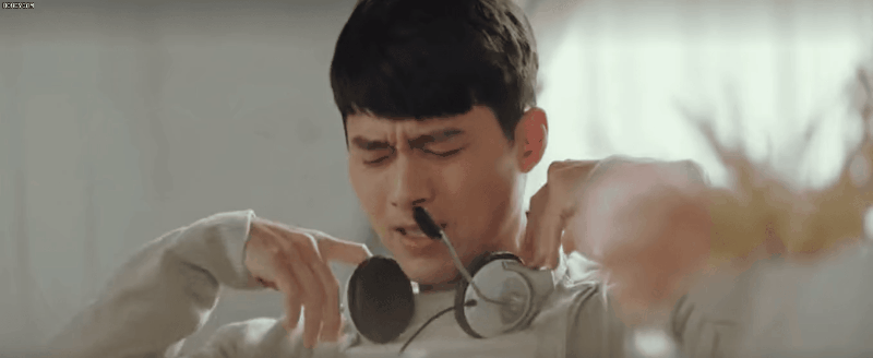5 chi tiết ở tập 12 chứng tỏ Crash Landing On You là phim lấy cảm hứng từ Hyun Bin và Son Ye Jin - Ảnh 6. 5 chi tiết ở tập 12 chứng tỏ Crash Landing On You là phim lấy cảm hứng từ Hyun Bin và Son Ye Jin - Ảnh 6.