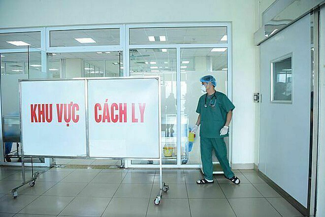 B&aacute;c sĩ BV Bệnh nhiệt đới T.Ư: C&oacute; trường hợp y t&aacute; bị chủ nh&agrave; trọ đuổi v&igrave; sợ dịch - Ảnh 2.