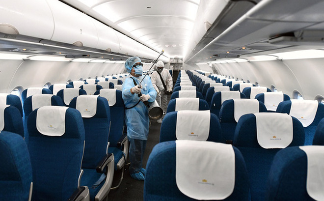  Vietnam Airline cách ly 2 tổ bay sau khi có khách người Trung Quốc nhiễm virus Corona - Ảnh 1.
