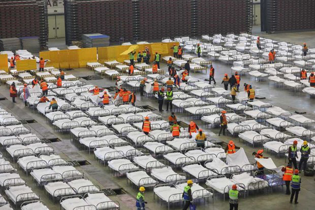 Vũ H&aacute;n ghi nhận trẻ sơ sinh nhiễm nCoV nghi l&acirc;y truyền từ mẹ sang con - Ảnh 1.