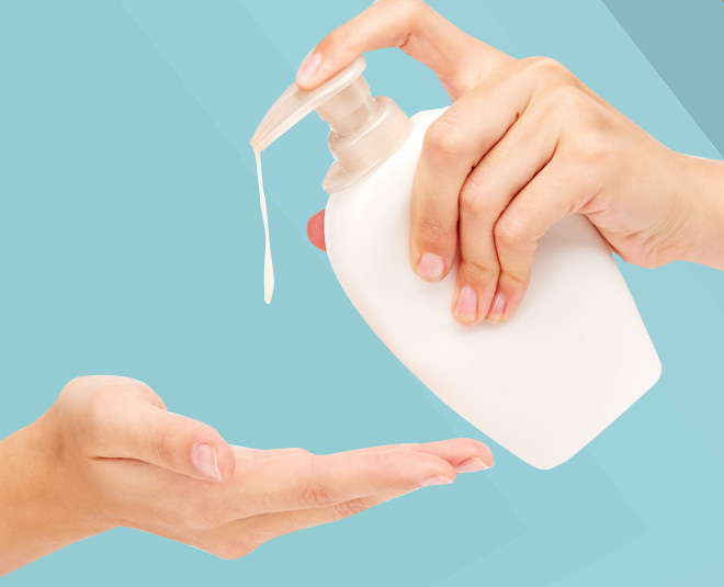Phòng chống nCoV: Nước sát trùng tay liệu có tốt hơn rửa tay bằng xà phòng dưới vòi nước chảy? - Ảnh 4.