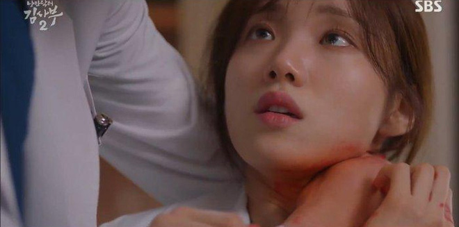 5 nữ bác sĩ đã xinh đẹp lại còn có tâm với nghề của màn ảnh Hàn: Cả Song Hye Kyo lẫn Lee Sung Kyung đều bất chấp tính mạng vì bệnh nhân - Ảnh 2.
