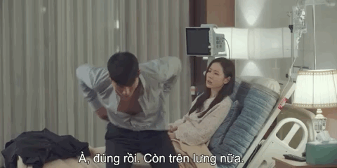 Crash Landing on You tập 14: Hyun Bin cao hứng cởi áo khoe hàng, chị đẹp Son Ye Jin chỉ biết thốt lên cái này to thế - Ảnh 4.