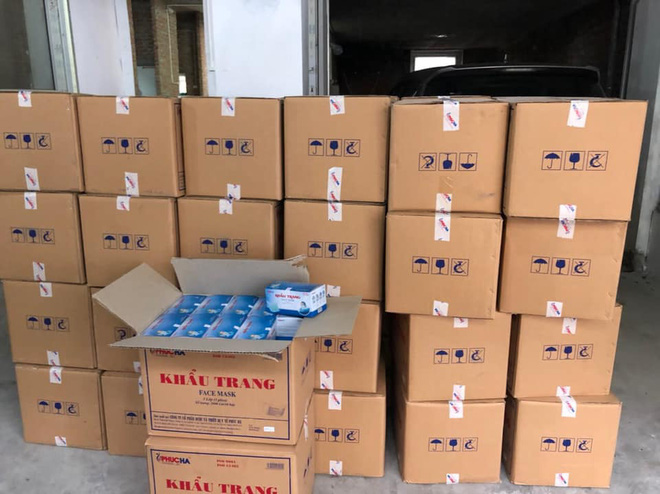 Hà Nội: Phát hiện người Trung Quốc mua gom số lượng lớn khẩu trang tập kết tại biệt thự - Ảnh 3.