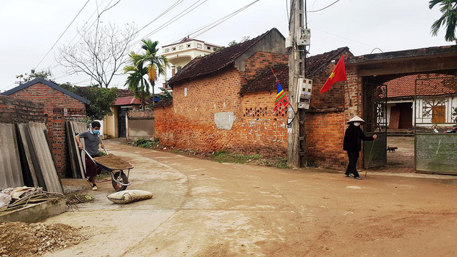 Thuốc khử trùng bao trùm làng quê có nhiều người nhiễm nCoV nhất cả nước - Ảnh 3.