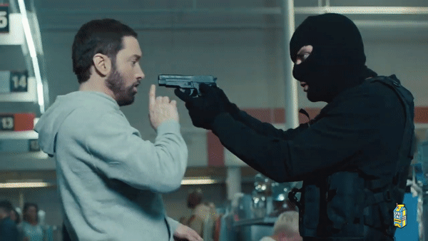 Eminem trở lại: Bị huyền thoại Mike Tyson đấm thẳng vào mặt trong MV mới, rapper quá cố Juice Wrld được vinh danh đầy cảm động! - Ảnh 2.