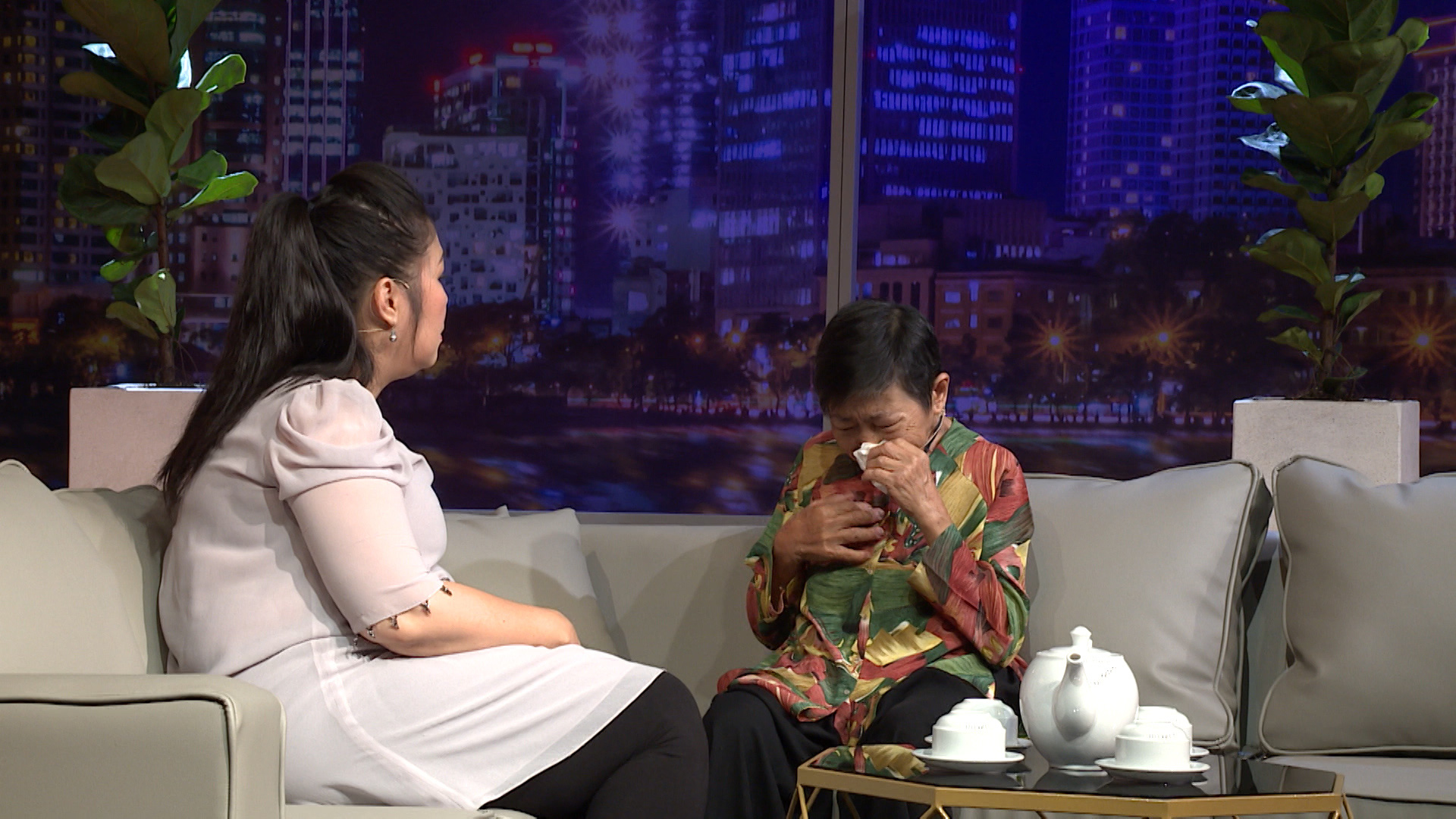 Đau lòng trước câu chuyện cụ bà không ngủ, 70 tuổi bán xôi nuôi cả gia đình ba thế hệ - Ảnh 6. Đau lòng trước câu chuyện cụ bà không ngủ, 70 tuổi bán xôi nuôi cả gia đình ba thế hệ - Ảnh 6.