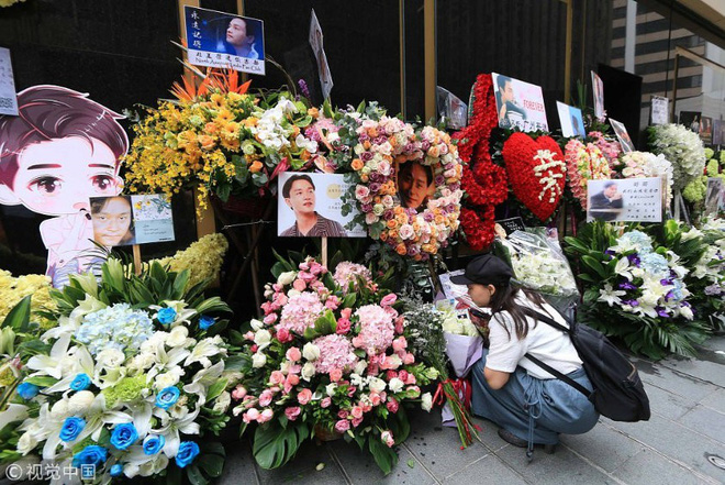 Năm nay lễ đặt hoa tưởng niệm 17 năm ngày mất của Trương Quốc Vinh bị huỷ bỏ vì COVID-19, mọi hoạt động tổ chức online - Ảnh 3.