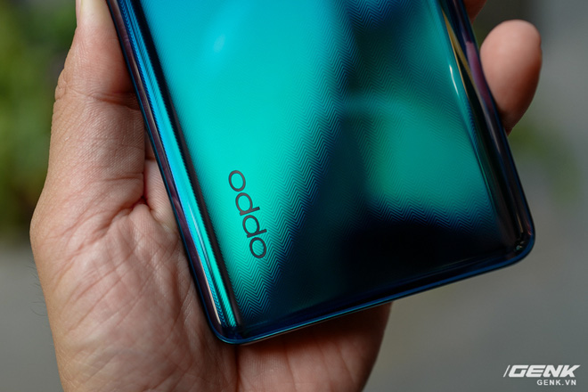 Cận cảnh bộ đôi OPPO Find X2 series: Thiết kế chuẩn thì miễn chê - Ảnh 6.