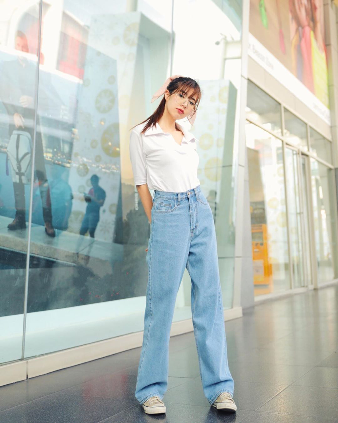 Mãi đến tận bây giờ, tôi mới biết đây là 4 dáng quần jeans mà người đùi to như tôi có thể mặc đẹp - Ảnh 2.