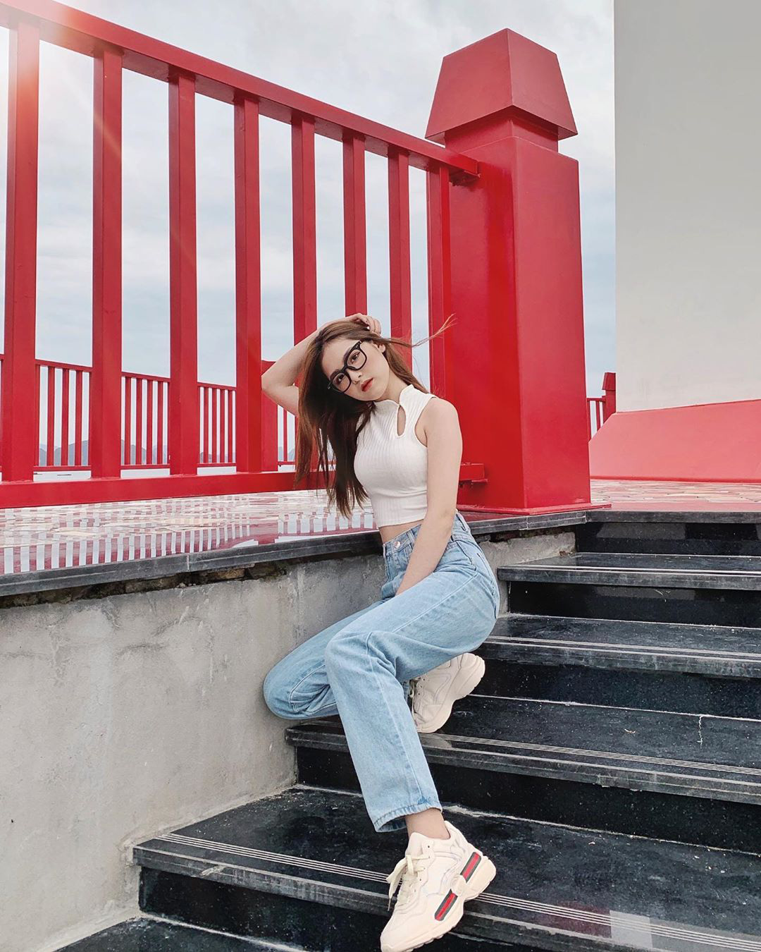 Street style hội gái xinh mặc đẹp Instagram: Chỉ cần chân váy xinh hoặc quần “hack dáng” là outfit đạt điểm 10 rồi - Ảnh 9.