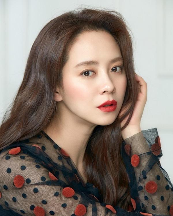 Song Ji Hyo khoe tin nhắn chúc mừng Heechul hẹn hò, ai ngờ chính chủ tiết lộ luôn cả tính cách bạn gái - Ảnh 4.