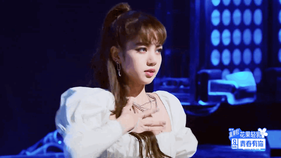 Lên đồ kiểu trên bánh bèo - dưới hầm hố tưởng lạc quẻ mà đẹp banh, Lisa đỉnh thứ nhì thì không ai dám nhận thứ nhất - Ảnh 3. Lên đồ kiểu trên bánh bèo - dưới hầm hố tưởng lạc quẻ mà đẹp banh, Lisa đỉnh thứ nhì thì không ai dám nhận thứ nhất - Ảnh 3.