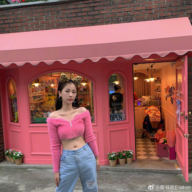 Thánh biểu cảm lố phát cuồng vì Lisa mù quáng theo đuổi đồng nghiệp, bị người yêu cắm sừng trong quá khứ? - Ảnh 7. Thánh biểu cảm lố phát cuồng vì Lisa mù quáng theo đuổi đồng nghiệp, bị người yêu cắm sừng trong quá khứ? - Ảnh 7.