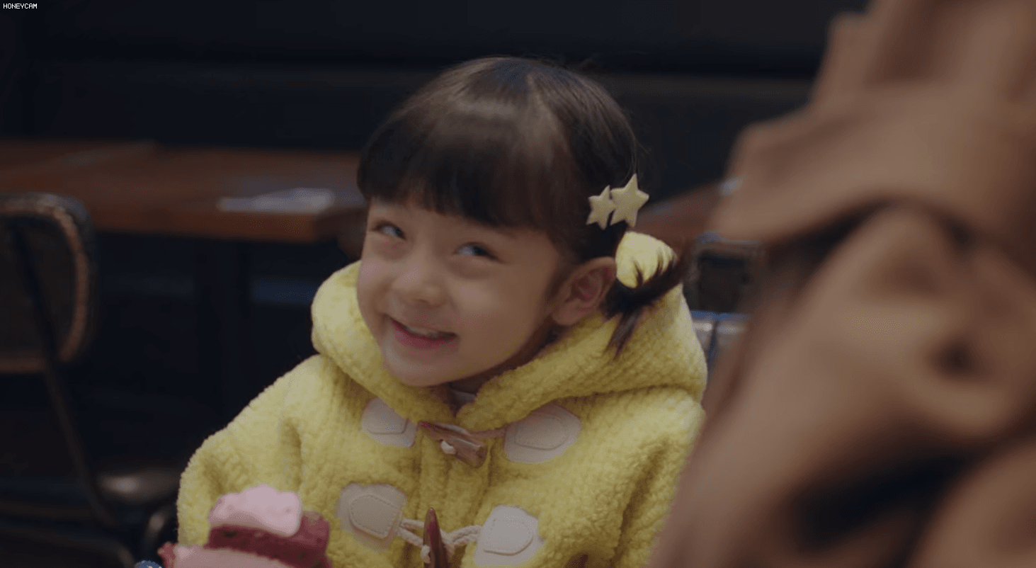 Ngất lịm trước sự đ&aacute;ng y&ecirc;u của con g&aacute;i Kim Tae Hee ở HI BYE, MAMA, nh&igrave;n chỉ muốn bắt về nu&ocirc;i ngay lập tức! - Ảnh 4.