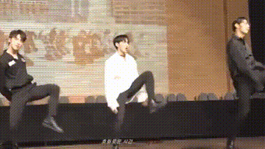 Nhảy sexy thế n&agrave;y bảo sao fan đứng tim: BTS h&oacute;a trai hư tr&ecirc;n nền nhạc ballad, EXO, SEVENTEEN l&agrave;m người xem đỏ mặt với vũ đạo n&oacute;ng bỏng - Ảnh 7.