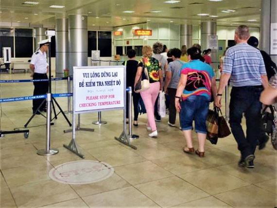 Đại diện sân bay Nội Bài lên tiếng về vụ việc nhóm hành khách gây ồn ào, đòi tự cách ly - Ảnh 2.