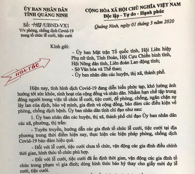 Hi hữu: Chú rể cùng 30 người thân được đưa đi xét nghiệm COVID-19 trước lễ cưới - Ảnh 2.