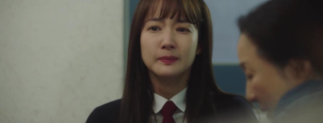 Trời Đẹp Em Sẽ Đến tập 3: Bị cả trường bêu rếu, Park Min Young thời trẻ nghé khô máu đấu tay ba với kẻ bắt nạt - Ảnh 7.