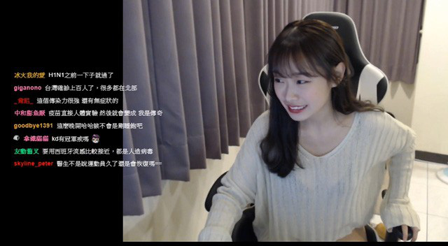 Thấy lượng người xem sụt giảm, cô nàng streamer mặc áo mỏng tang, nhìn xuyên thấu lên sóng nhưng lại ăn cả rổ gạch đá từ dân mạng - Ảnh 1.