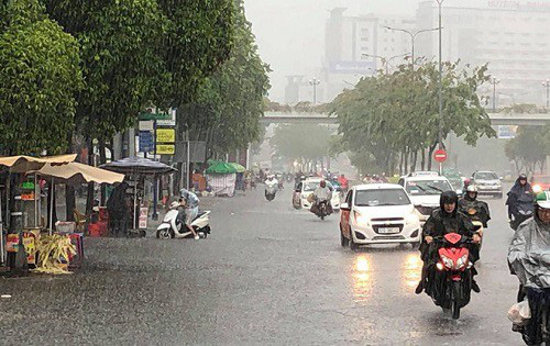 Miền Bắc đón 3-5 đợt không khí lạnh, gây mưa dông diện rộng - Ảnh 1.