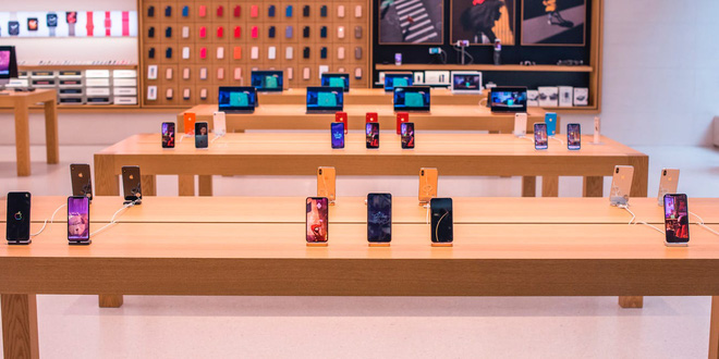 Đen đủi mang iPhone đến Apple Store trước và trong mùa dịch: Mọi khách hàng đều không có cách nào để lấy lại đồ - Ảnh 1.