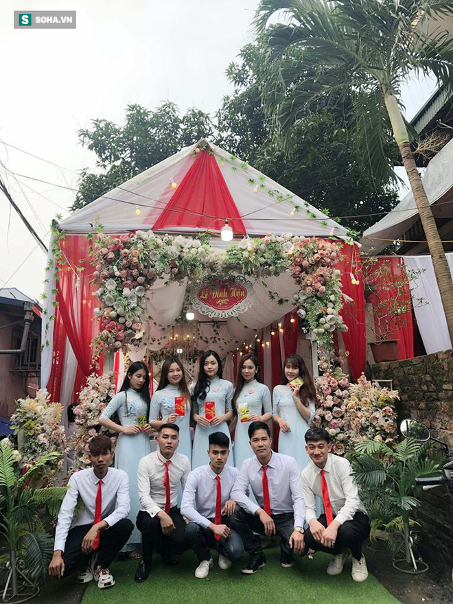 Cặp đôi xem đám hỏi của mình qua video call, chiếc vé về Việt Nam bị hủy sát ngày và những bất ngờ chưa kể - Ảnh 6.