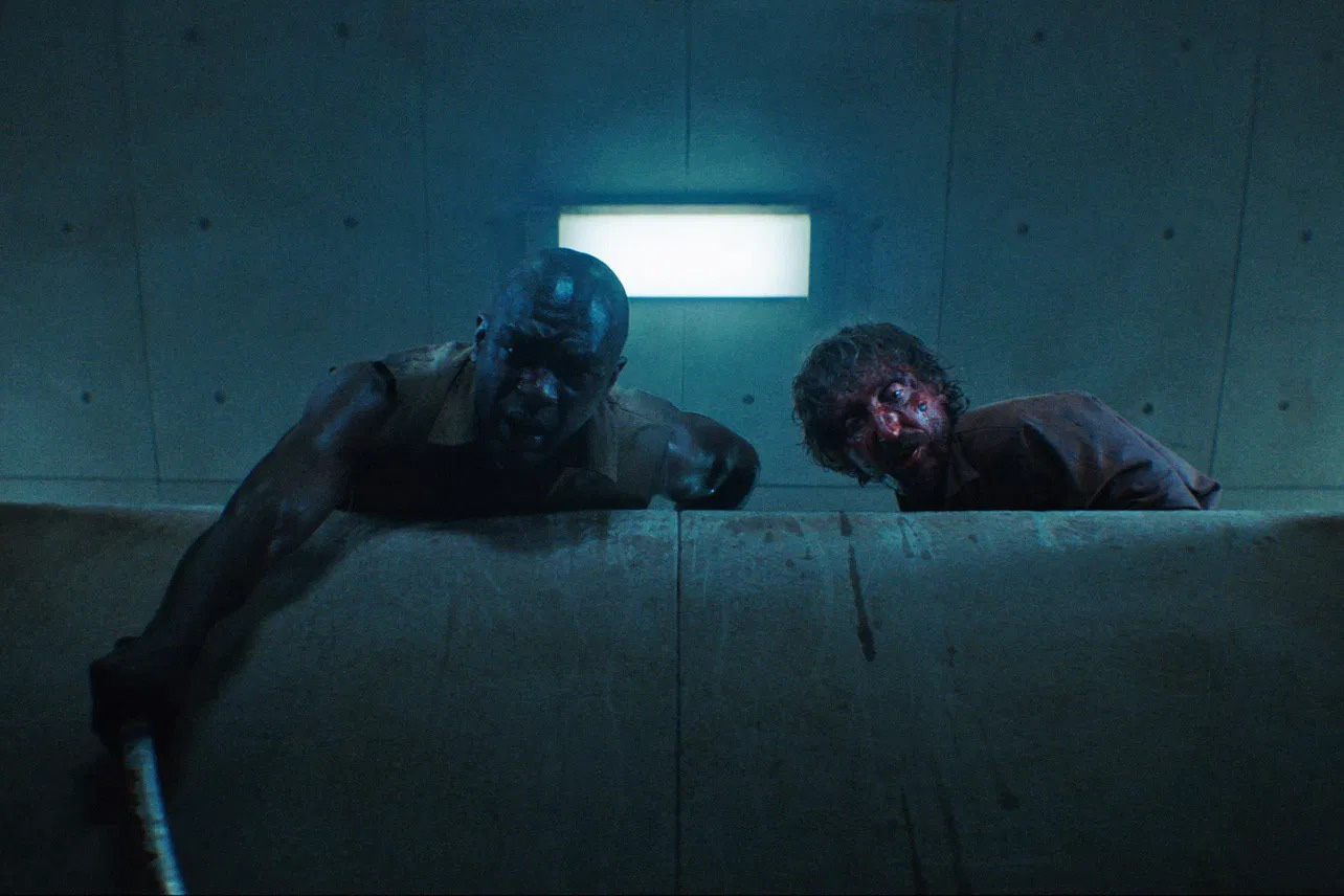 5 chi tiết hack n&atilde;o ở phim kinh dị hot nhất hiện tại The Platform: &Yacute; nghĩa hố s&acirc;u 333 tầng chưa bất ngờ bằng t&ecirc;n của c&aacute;c t&ugrave; nh&acirc;n - Ảnh 7.