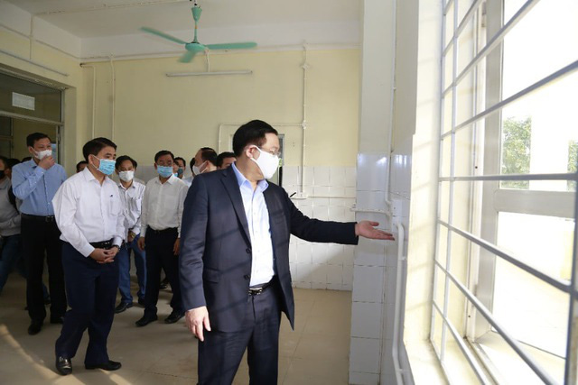 Bí thư Thành uỷ Hà Nội: Sẵn sàng kích hoạt Bệnh viện dã chiến Mê Linh để khám, điều trị Covid-19 - Ảnh 1.