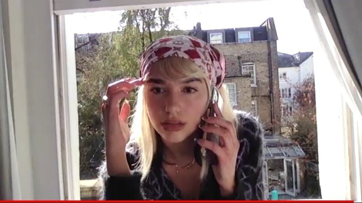 Dua Lipa vừa ra album mới đã nhận cơn mưa lời khen vì chất lượng âm nhạc mà Lady Gaga theo đuổi nhưng mãi không nắm bắt được? - Ảnh 4. Dua Lipa vừa ra album mới đã nhận cơn mưa lời khen vì chất lượng âm nhạc mà Lady Gaga theo đuổi nhưng mãi không nắm bắt được? - Ảnh 4.