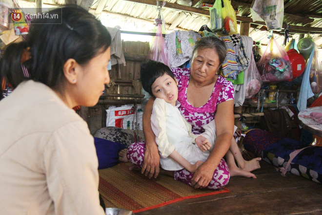 Chê vợ nghèo không xứng, chồng bỏ vợ cùng đứa con trai 9 tuổi bị bại não để đi tìm hạnh phúc mới - Ảnh 4.