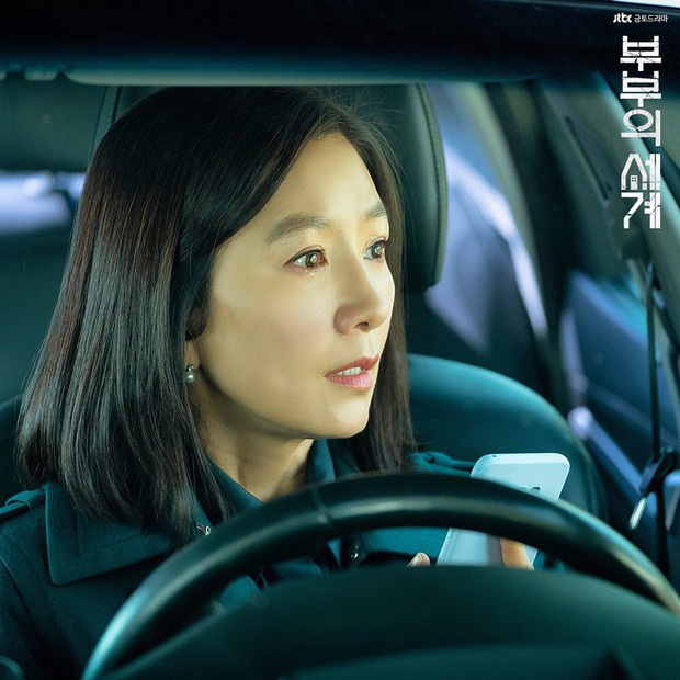 4 chị đại oanh tạc màn ảnh Hàn đầu 2020: Luật sư siêu ngầu Kim Hye Soo không đọ lại độ hot của mĩ nhân cảnh nóng này - Ảnh 7.