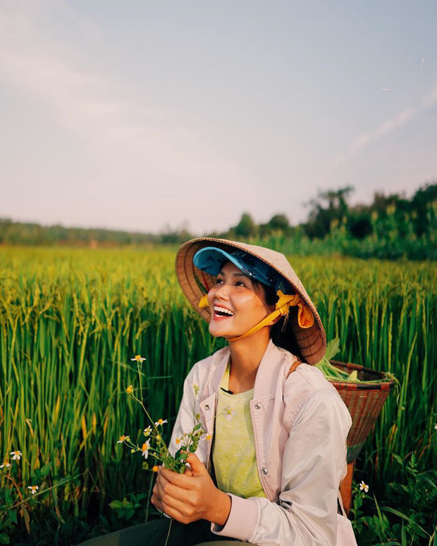 Sao Việt về quê tránh dịch: H’Hen Niê gia nhập vũ trụ vlogger, Ngô Thanh Vân rũ bỏ hình ảnh đả nữ - Ảnh 8.