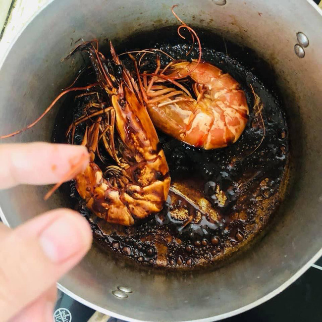 Cô nàng tự nhận gái vụng, nấu món nào là hoá thành “ông Táo” đen thui món đó nhưng qua trí tưởng tượng của dân mạng mới thật sự gây bất ngờ - Ảnh 14.