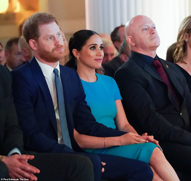 Meghan Markle gây choáng váng trong sự kiện tái xuất ở Anh, lần đầu tiên người hâm mộ phải thốt lên câu nói: Tỏa sáng như nữ thần - Ảnh 5.