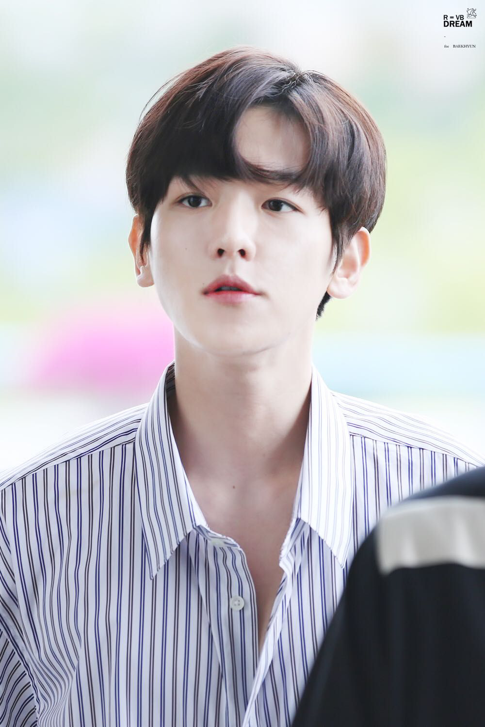 BXH 10 idol nam đẹp tự nhi&ecirc;n của Kpop: Vị tr&iacute; top 3 g&acirc;y bất ngờ, no.1 thuộc về nam thần BTS n&agrave;o? - Ảnh 9.