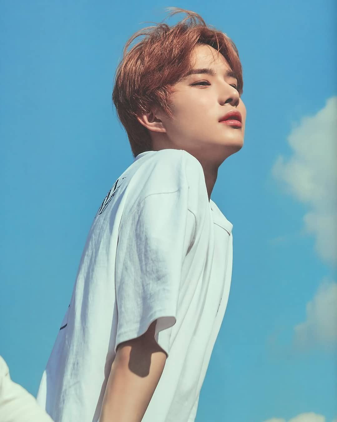 BXH 10 idol nam đẹp tự nhi&ecirc;n của Kpop: Vị tr&iacute; top 3 g&acirc;y bất ngờ, no.1 thuộc về nam thần BTS n&agrave;o? - Ảnh 18.