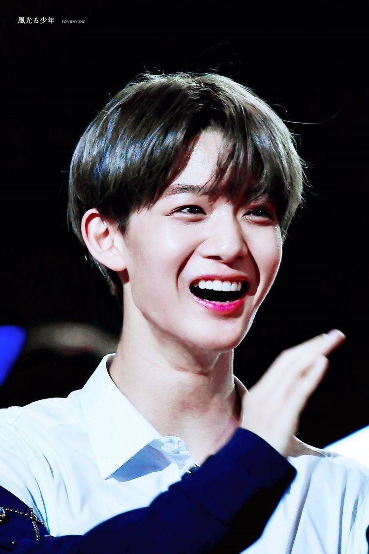 BXH 10 idol nam đẹp tự nhi&ecirc;n của Kpop: Vị tr&iacute; top 3 g&acirc;y bất ngờ, no.1 thuộc về nam thần BTS n&agrave;o? - Ảnh 5.